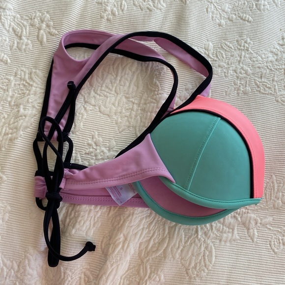 Xhilaration size small bikini top - Picture 4 of 8
